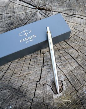 Długopis Parker Stalowy Jotter 1953182 'Twój tekst' Parker 1953182 + Etui to idealny pomysł na prezent. Długopis Parker z grawerem. Prezent dla nauczyciela (3).JPG